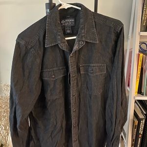 Casual men’s gray button down